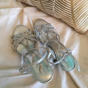 Worn once for prom