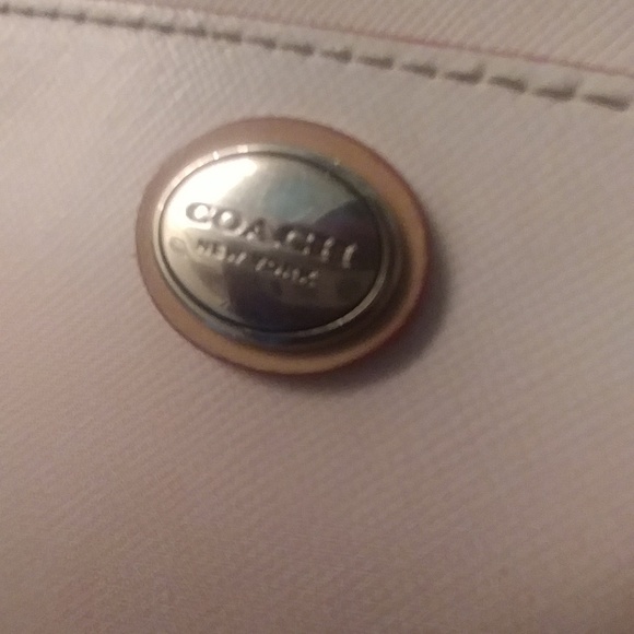 👛Pink ✳COACH✳ wristlet 👛 - Picture 2 of 7