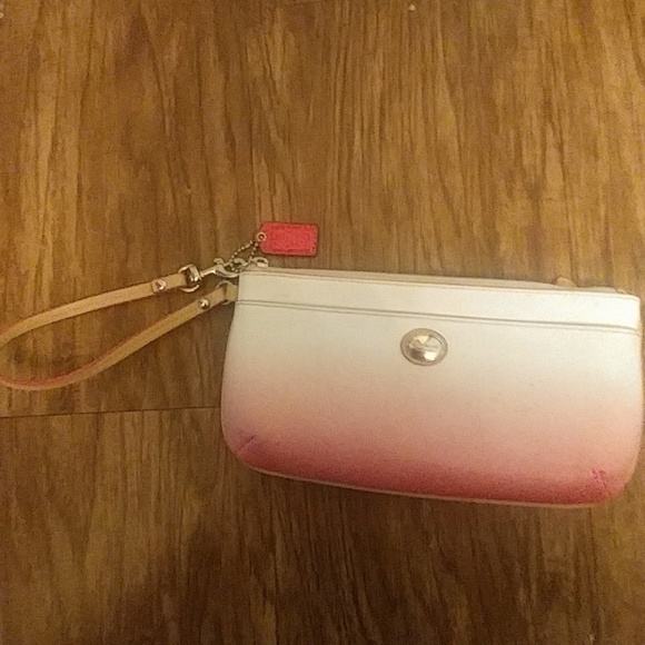 👛Pink ✳COACH✳ wristlet 👛 - Picture 3 of 7