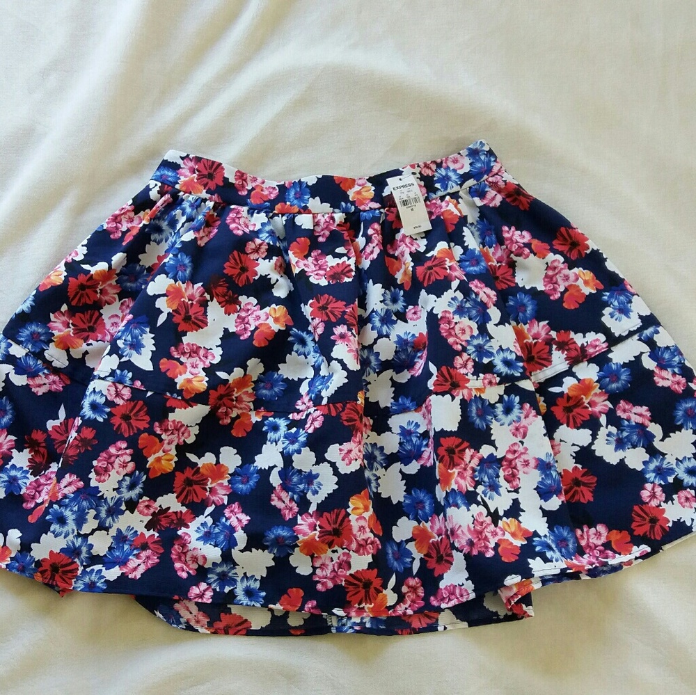 Floral high waisted skirt
