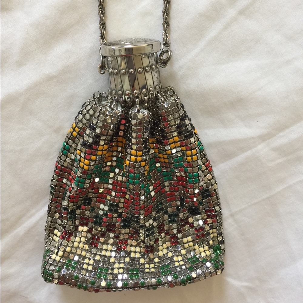 Shiny pouch
