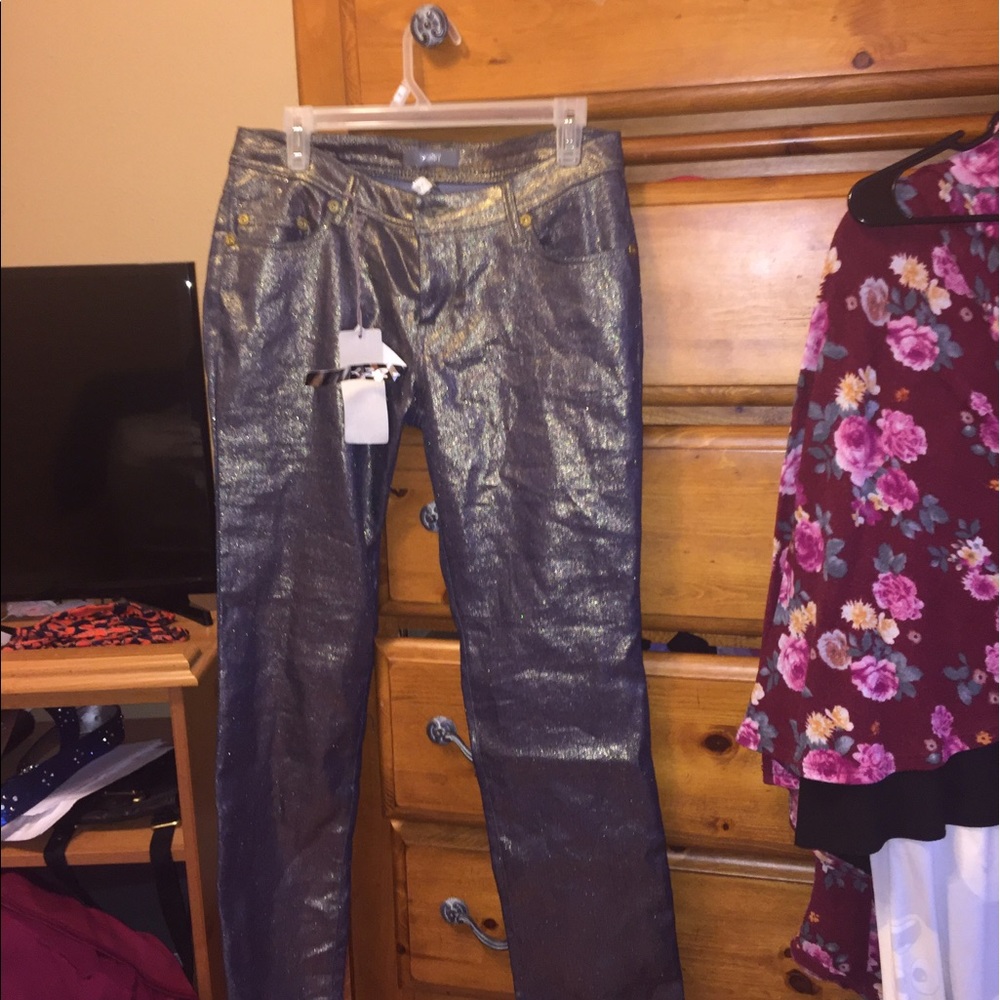 Skinny jeans with gold shine