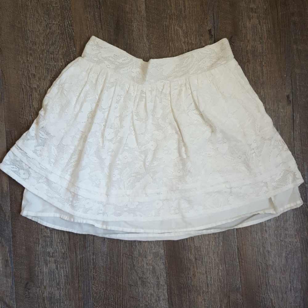 White lace floral SO skirt xs