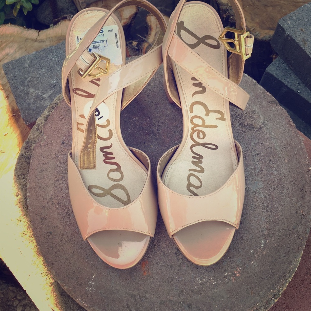 Sam Edelman chunky patent peep toe heels 👠