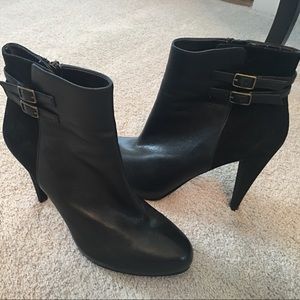 DKNY black leather/suede booties