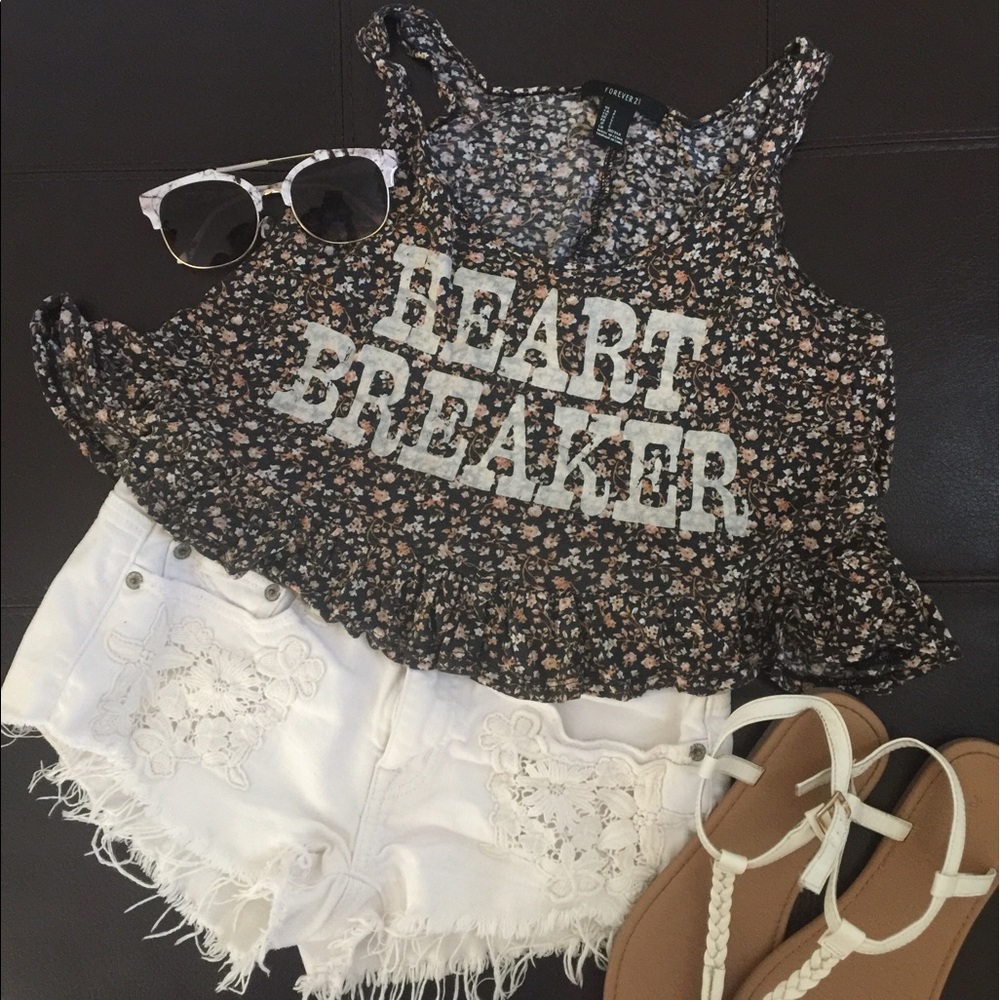 Forever 21 Heart Breaker Shirt Size Small