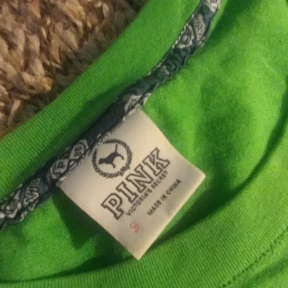 VS Pink ✌ tee - Picture 2 of 3