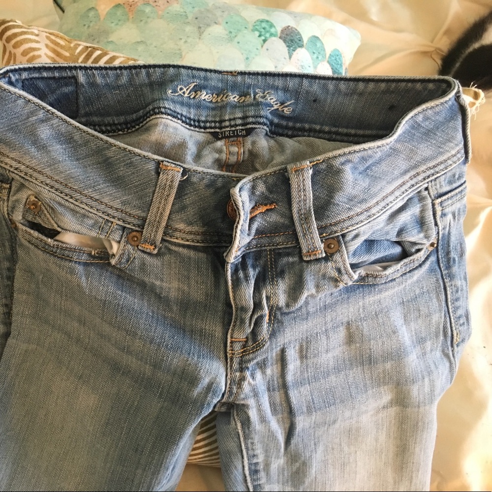 Too small - Picture 3 of 3
