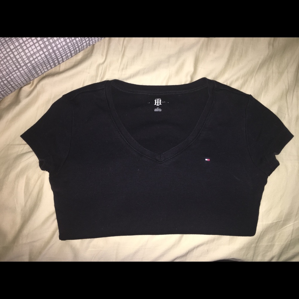 Black TH v-neck