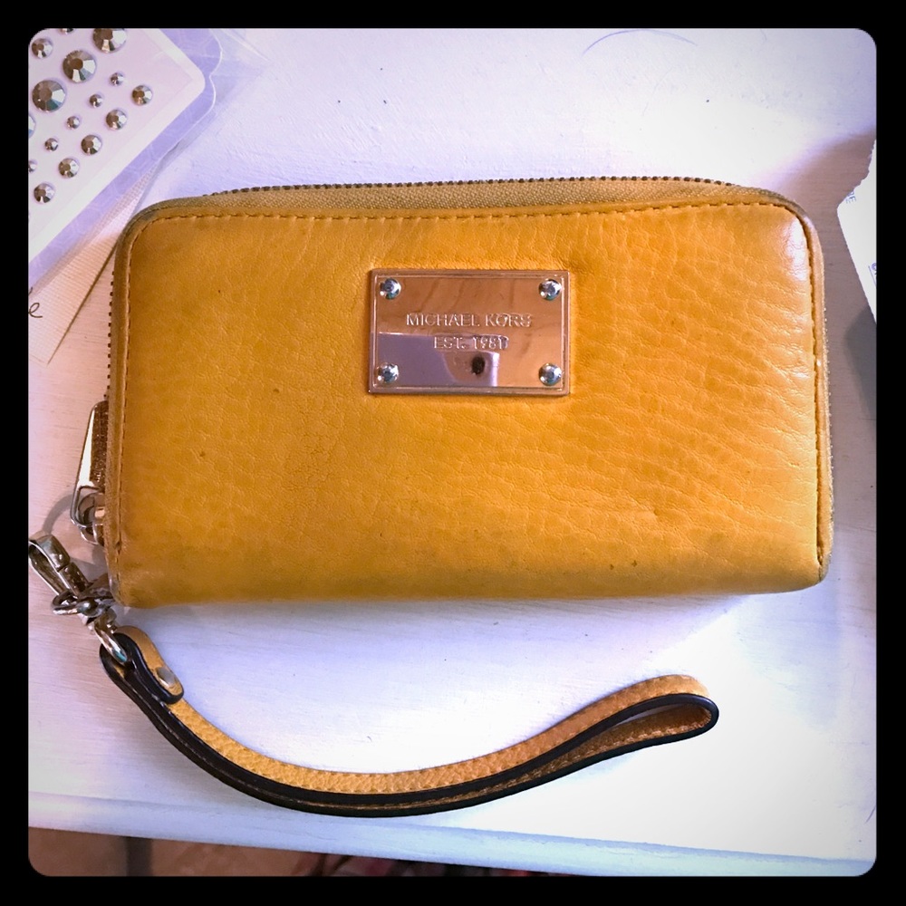Michael Kors Wallet Wristlet