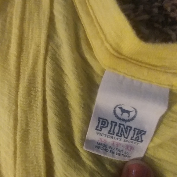 VS 💖 PINK tee - Picture 3 of 3