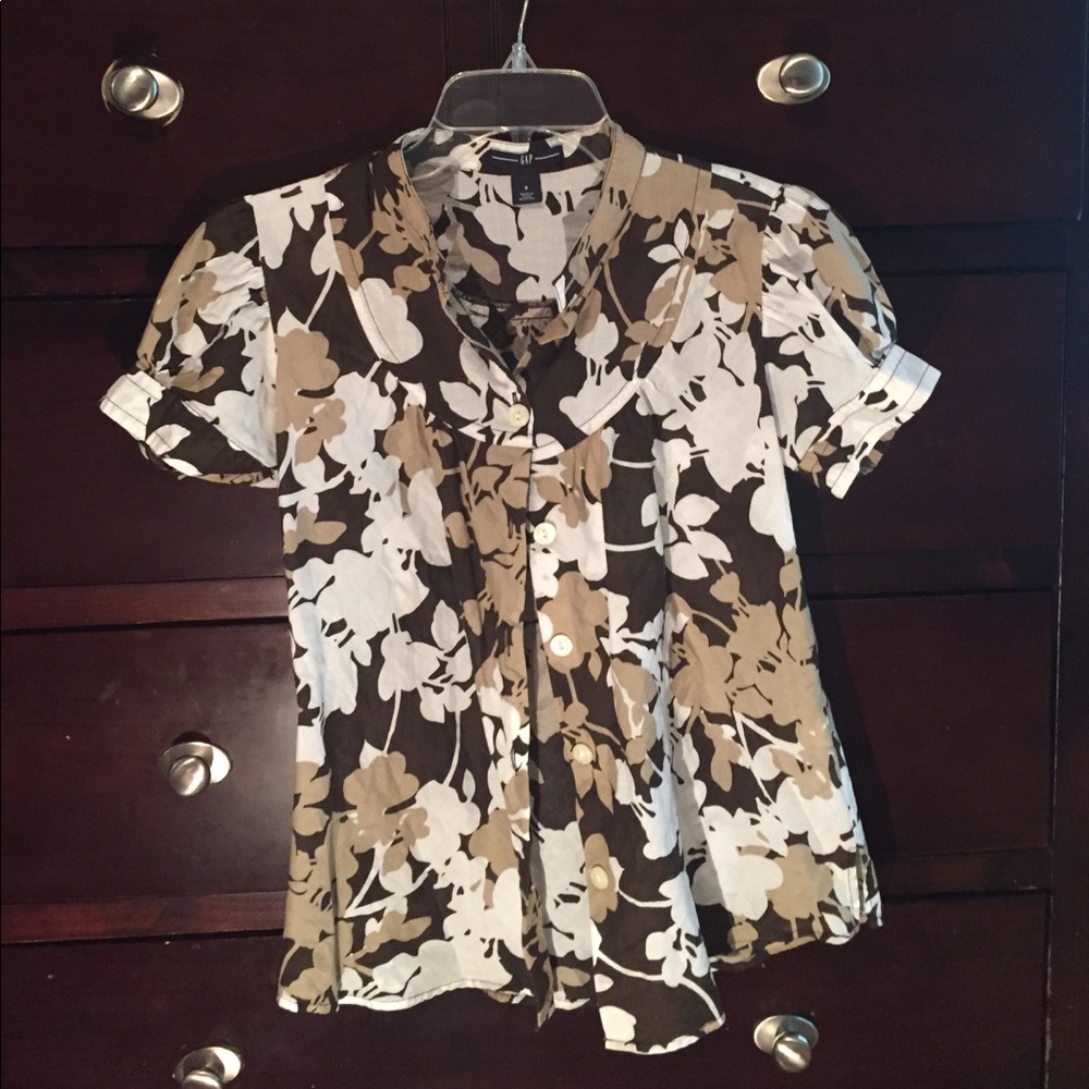 Cute floral shirt sleeve top