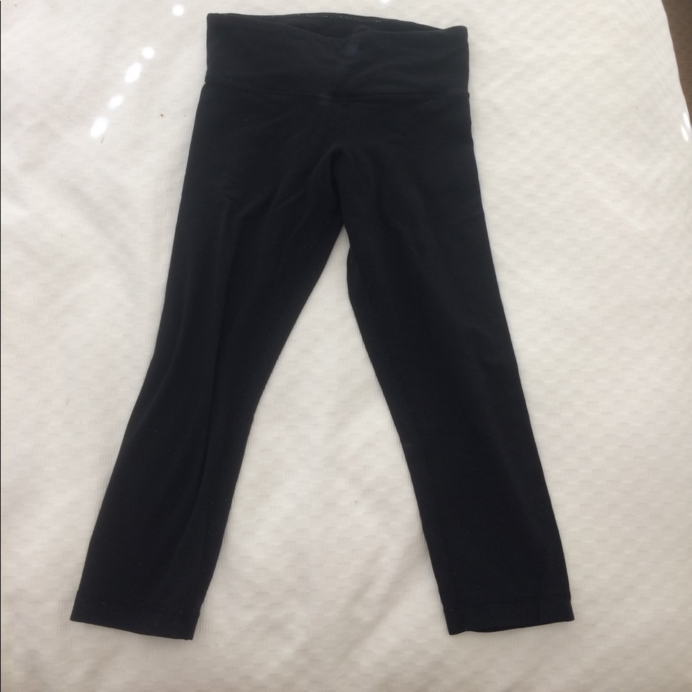 Lululemon crops size 4