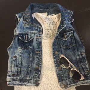 Forever 21 Denim Sleeveless Jacket