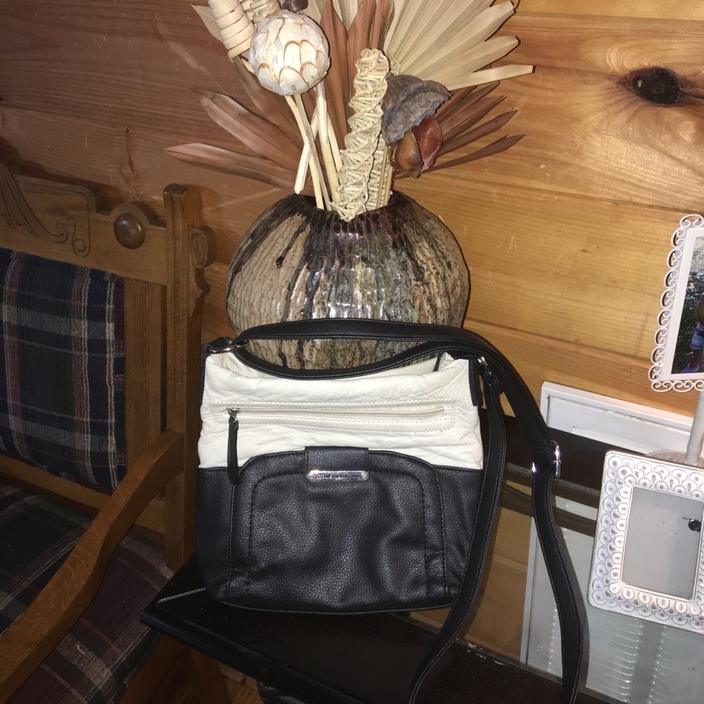 Color blocked bag