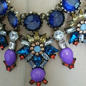 Statement necklace