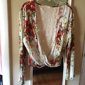Floral crop top pullover