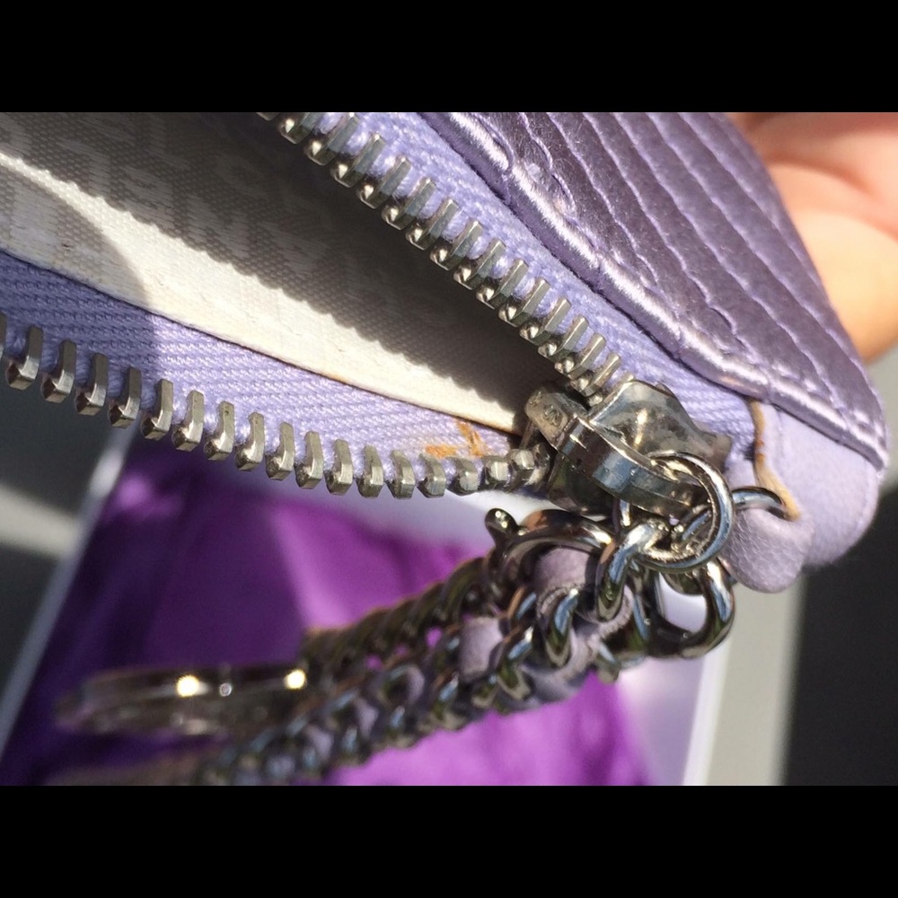 Beautiful Chanel clutch on chain - Picture 6 of 7