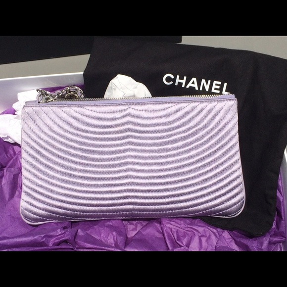 Beautiful Chanel clutch on chain - Picture 5 of 7