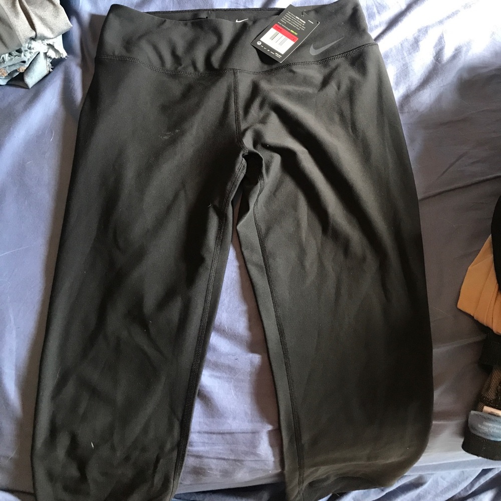 Brand new Nike Capri leggings