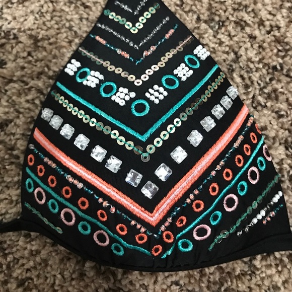 Tribal print bikini top - Picture 2 of 3