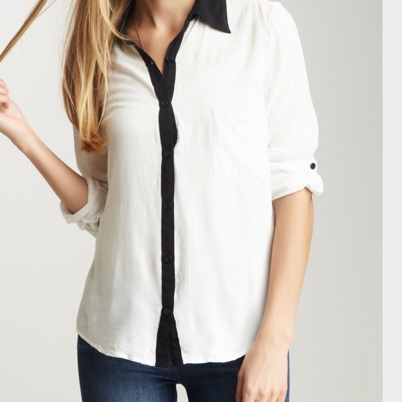 Splendid Button Down Top - Picture 1 of 3