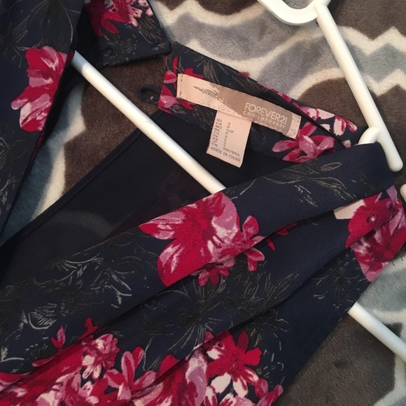 Forever 21 floral dress - Picture 3 of 4