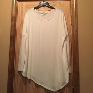 NWOT Umgee Tunic size M!!