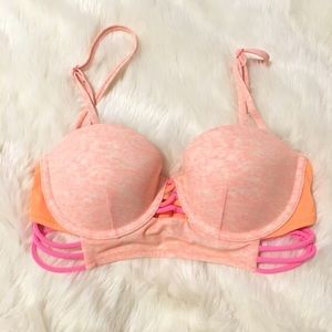 BNWT 32C Victoria's Secret Swim Top