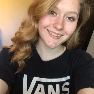 Meet your Posher, Cassandra