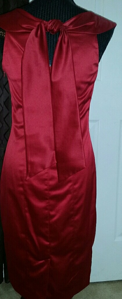 Red Dress - Picture 2 of 2