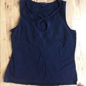 Black, criss cross in front, sleeveless top