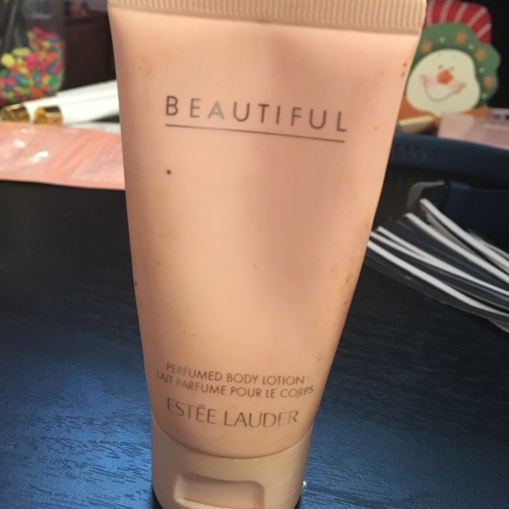 Body lotion from Estée Lauder CHEAP