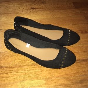 Merona Black w/Gold details Flats- Size 8