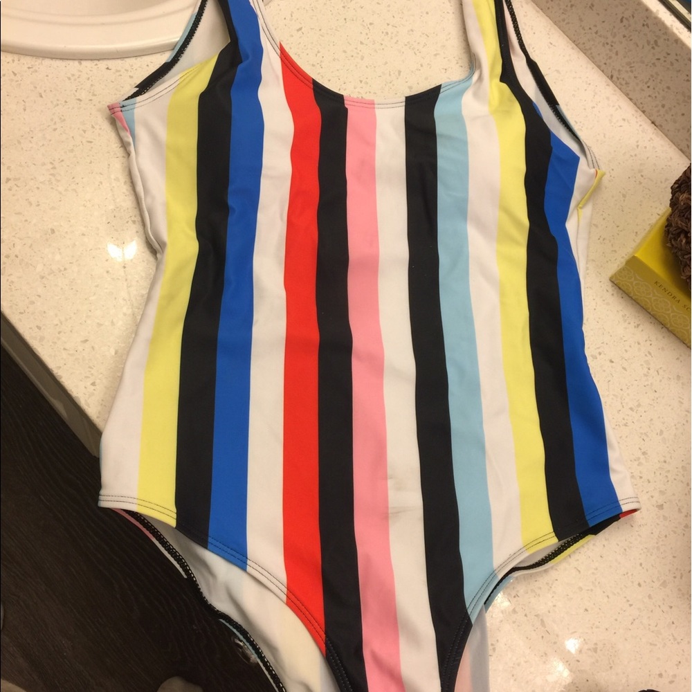 One piece swim suit
