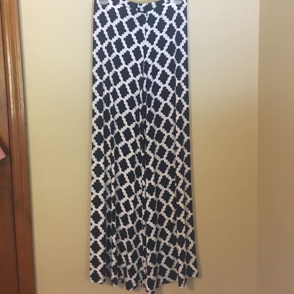 Boutique stretch wide leg palazzo pants