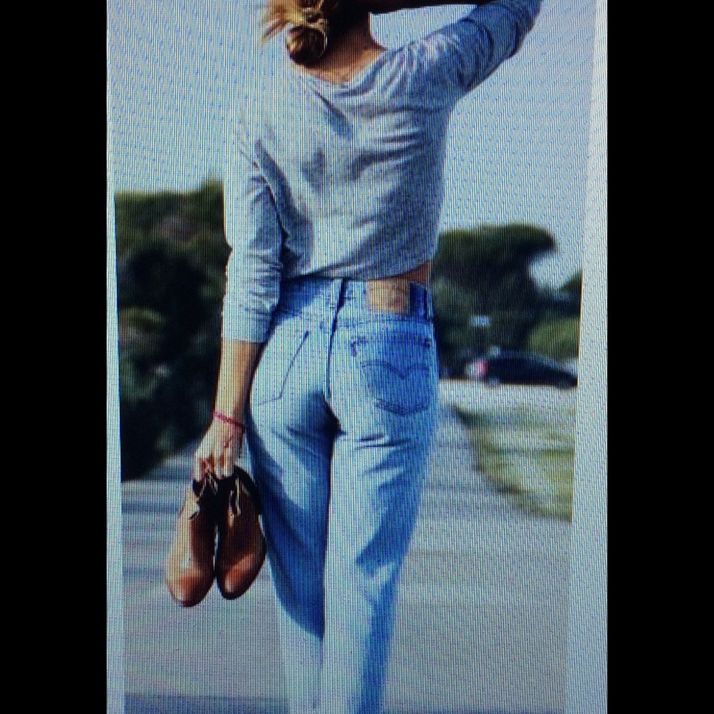 VINTAGE LEVI 501 ALL IN CLOSET