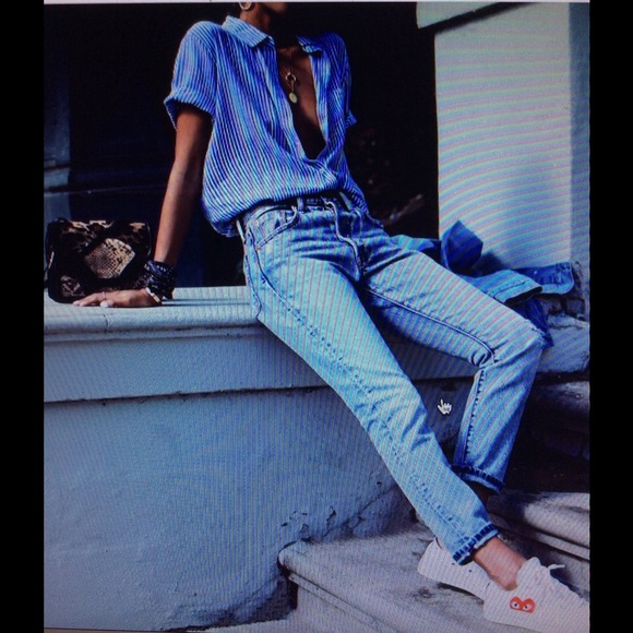 VINTAGE LEVI 501 ALL IN CLOSET - Picture 3 of 4