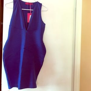 Women's plunge body con dress