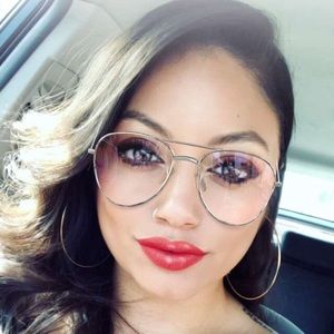 Meet your Posher, Maritza