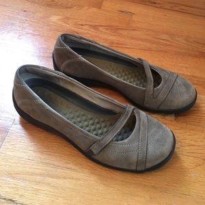 Privo by Clarks Mary-Jane sneaker Size 8