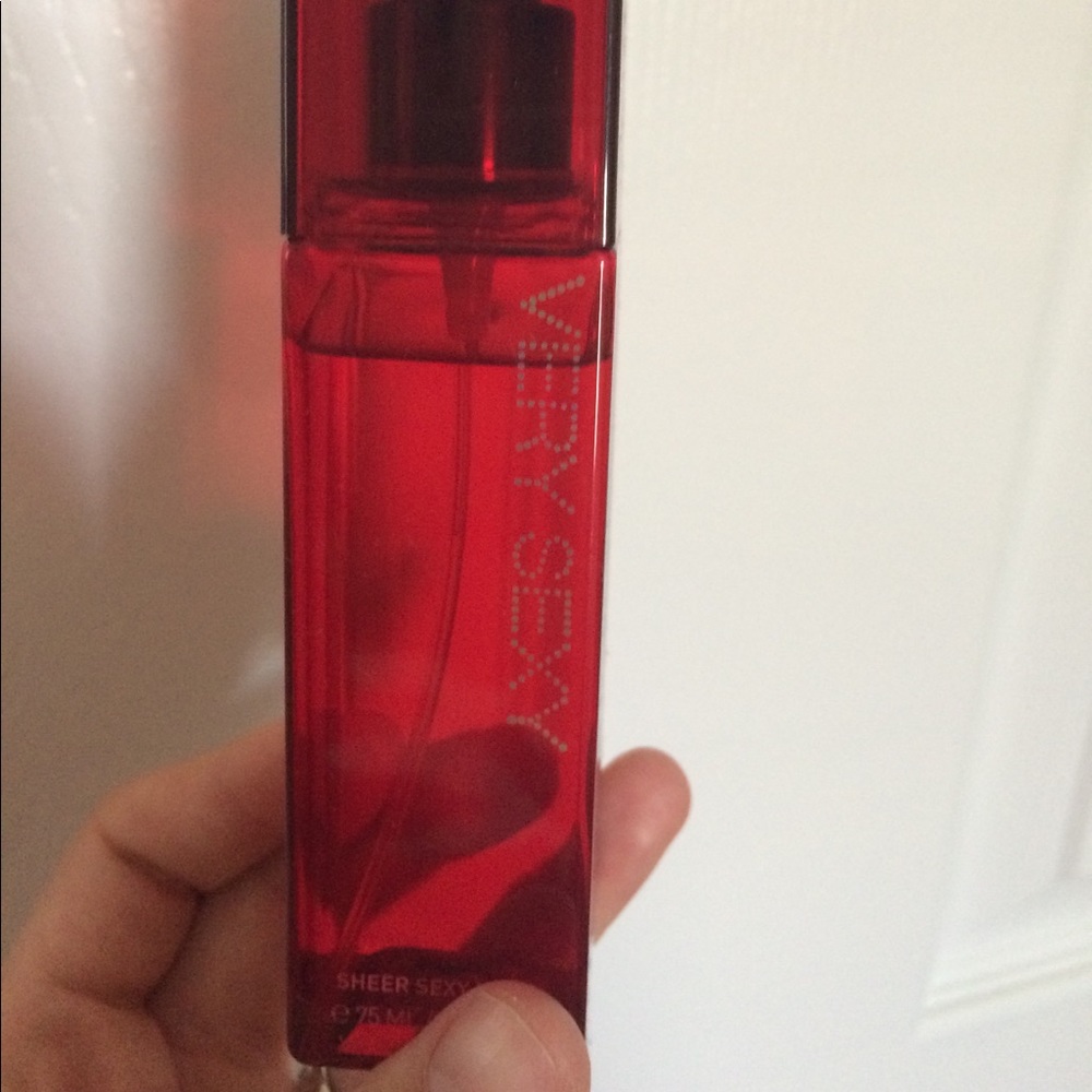 VICTORIA'S SECRET VERY SEXY MIST