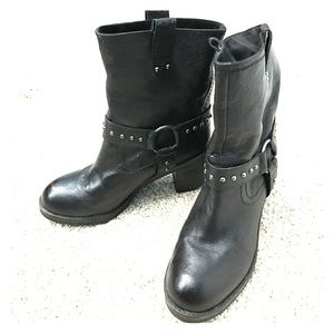 Nine West leather motorcycle boots