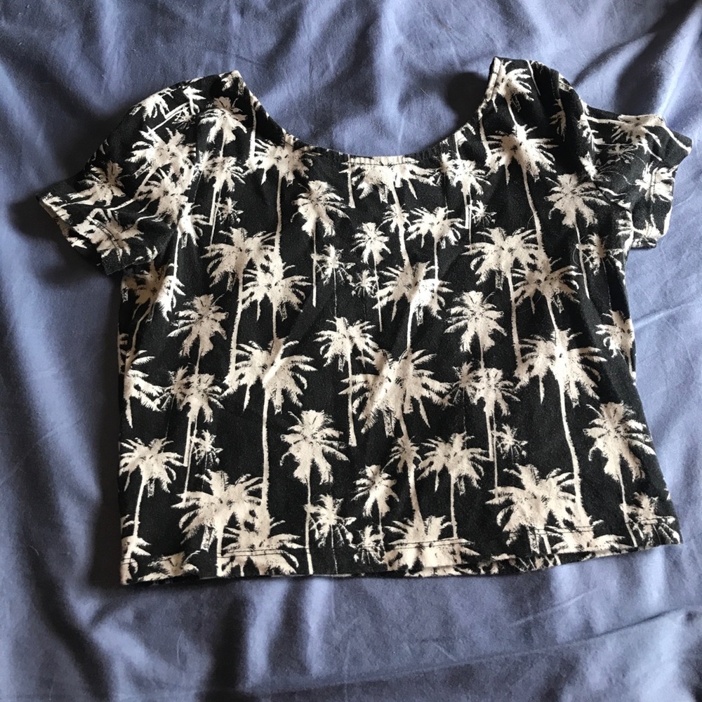 Black and white crop top