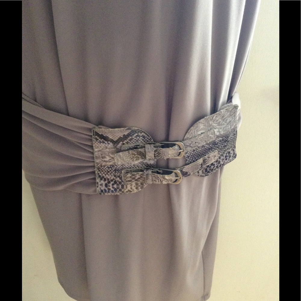 Dress - Picture 2 of 3