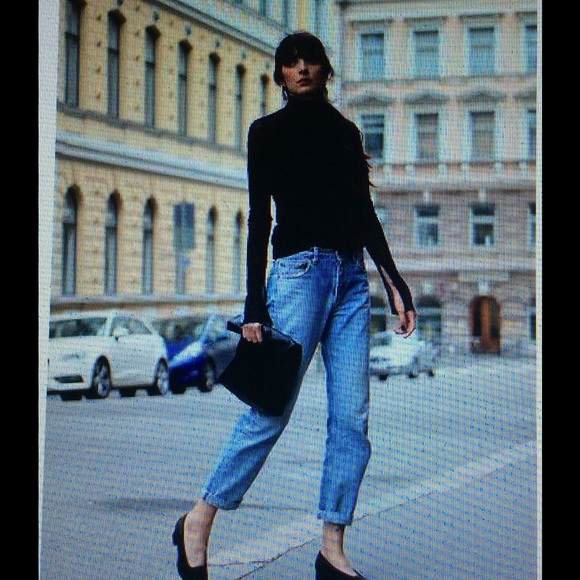 VINTAGE LEVI 501. ALL IN CLOSET - Picture 2 of 4