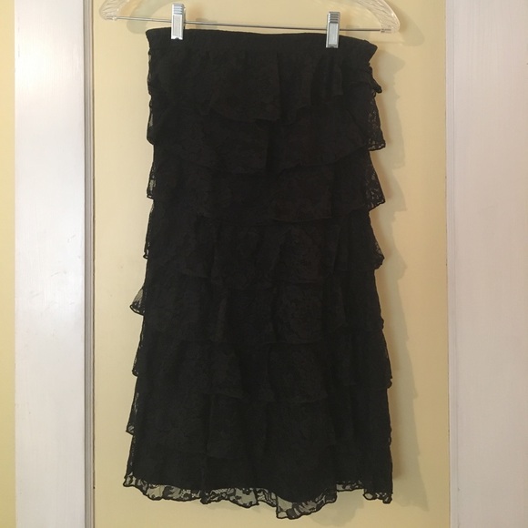 Strapless Lace Dress - Picture 2 of 6