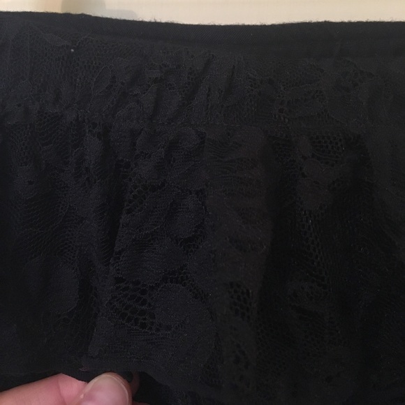 Strapless Lace Dress - Picture 5 of 6