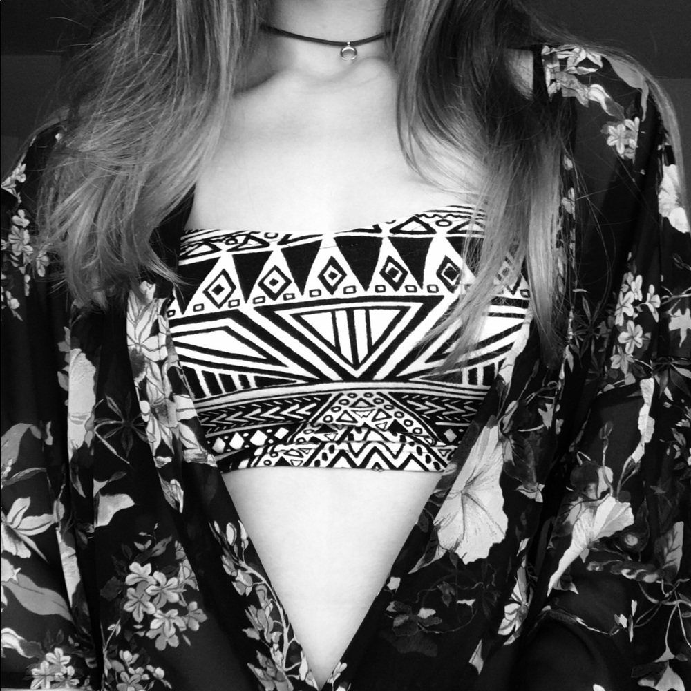 B/W Tribal Pattern Bandeau 🖤🐇