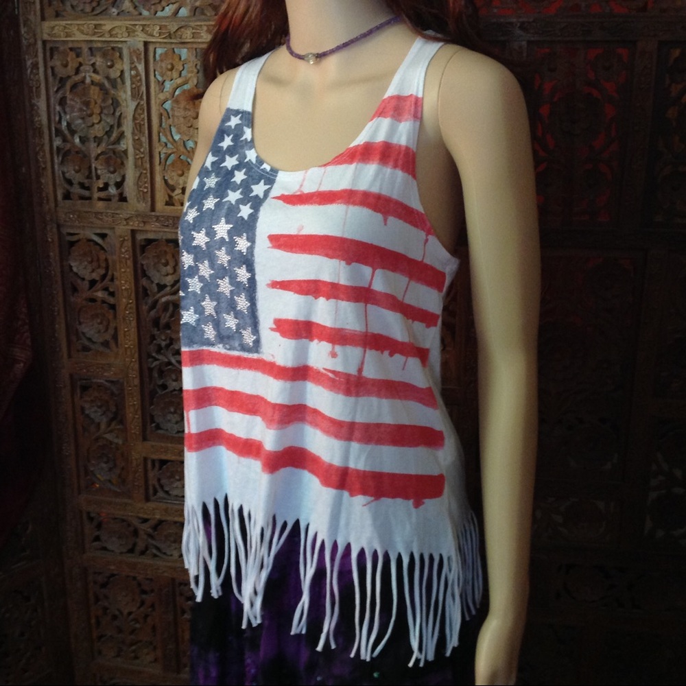 Celebrate your independence in this Forever 21 top - Picture 6 of 8
